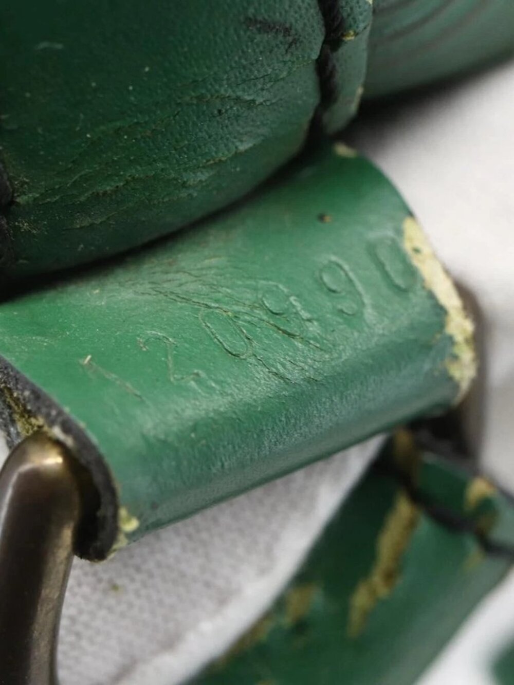 LOUIS VUITTON Epi Petit Noe Shoulder Bag Green M44104 LV Auth 159220 - Picture 13 of 16